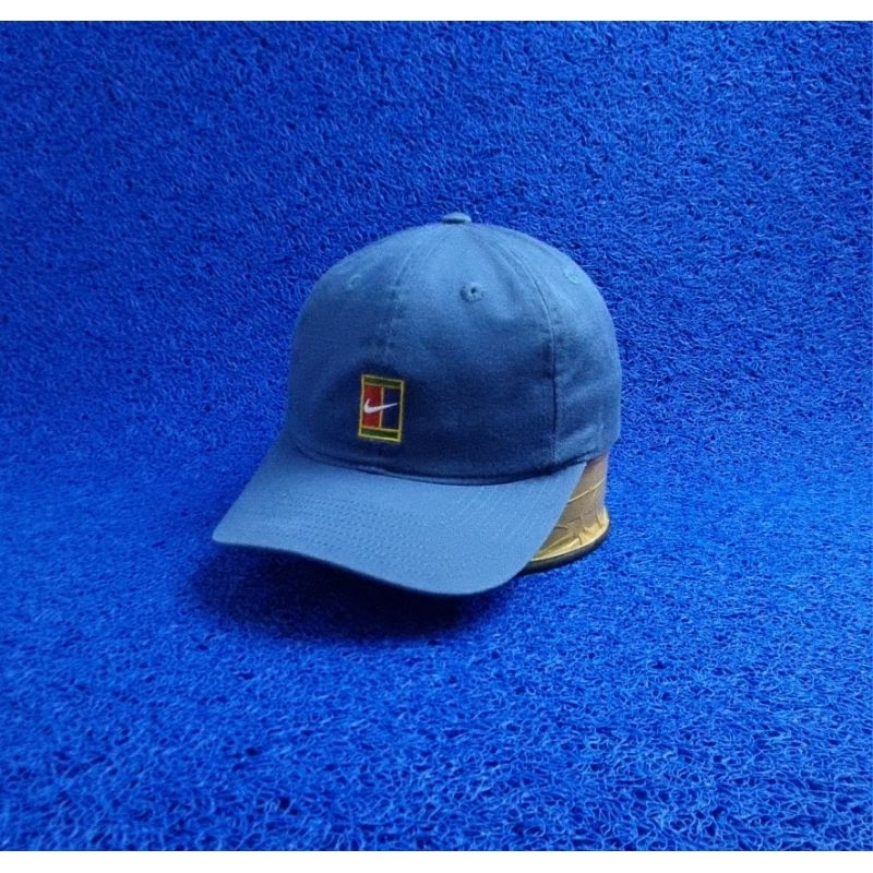 topi nike court vintage navy