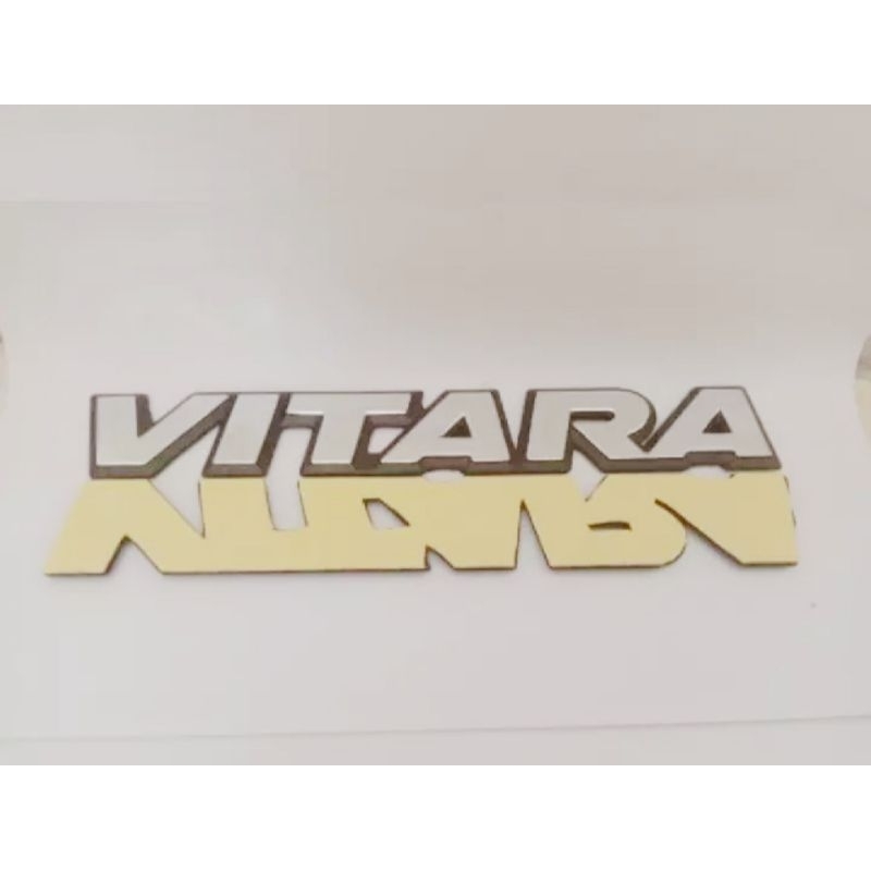 Emblem logo tulisan VITARA suzuki vitara tahun lama