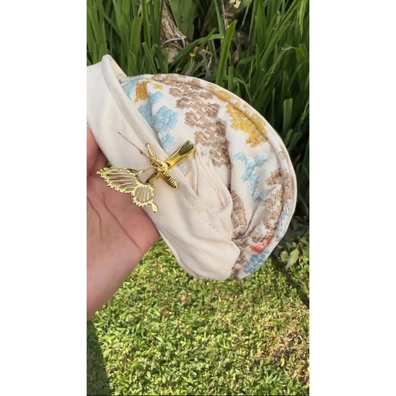 Jepit Kupu Kupu Bergerak