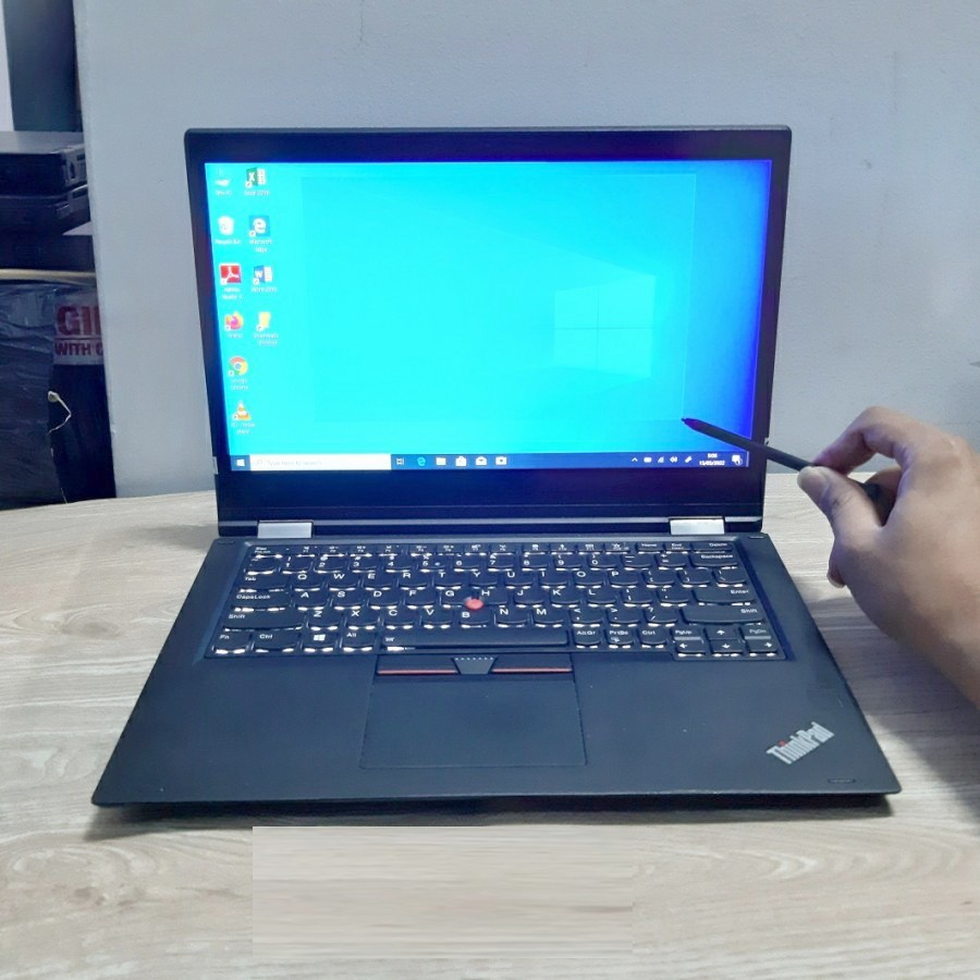 Laptop Lenovo yoga 370 Core i5 7300u Ram 8GB touchscreen