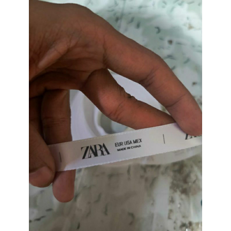 

Label Baju / Label Hijab / Label Woven Damask Subtitute