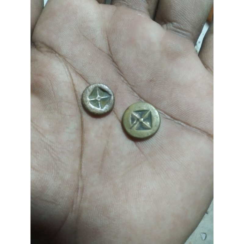 Alat tukar kuno temuan galian