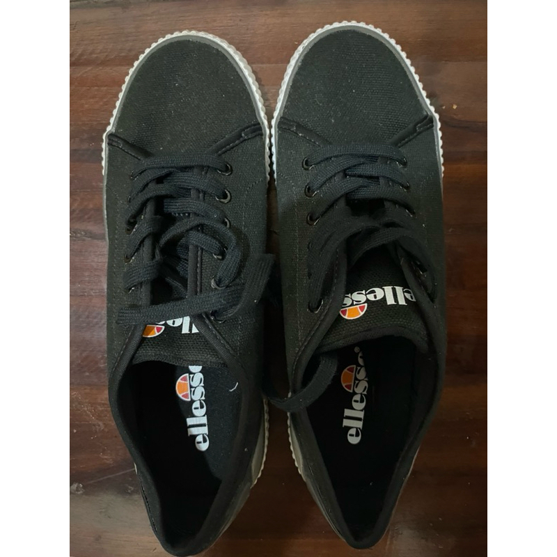 Sepatu ELLESSE TROPEA