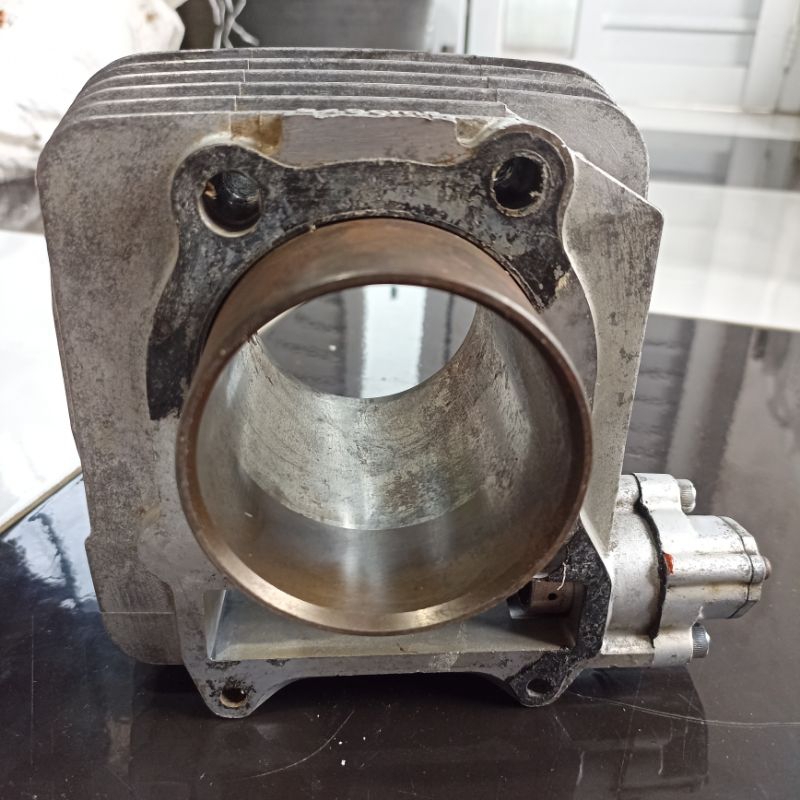 cylinder block piston buring blok seher Suzuki gsx 250 thunder GSX 250 Original