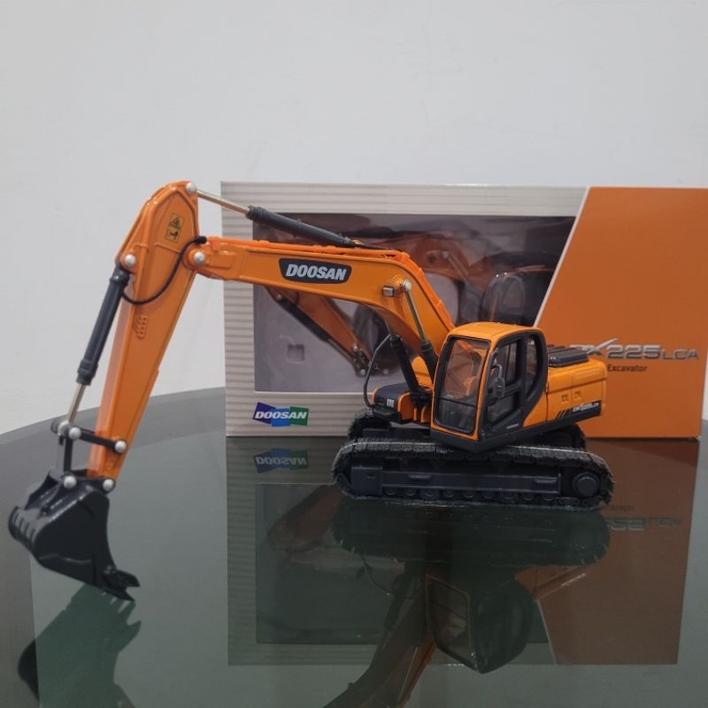 Diecast Miniatur Excavator Doosan