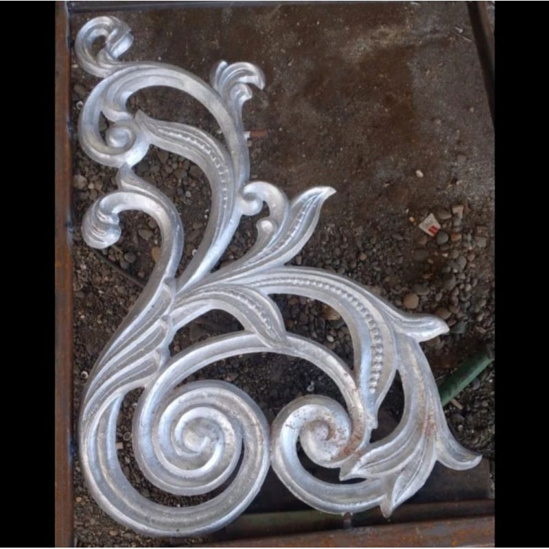 Ornamen Pagar Besi D 1138 Berbahan ALUMINIUM