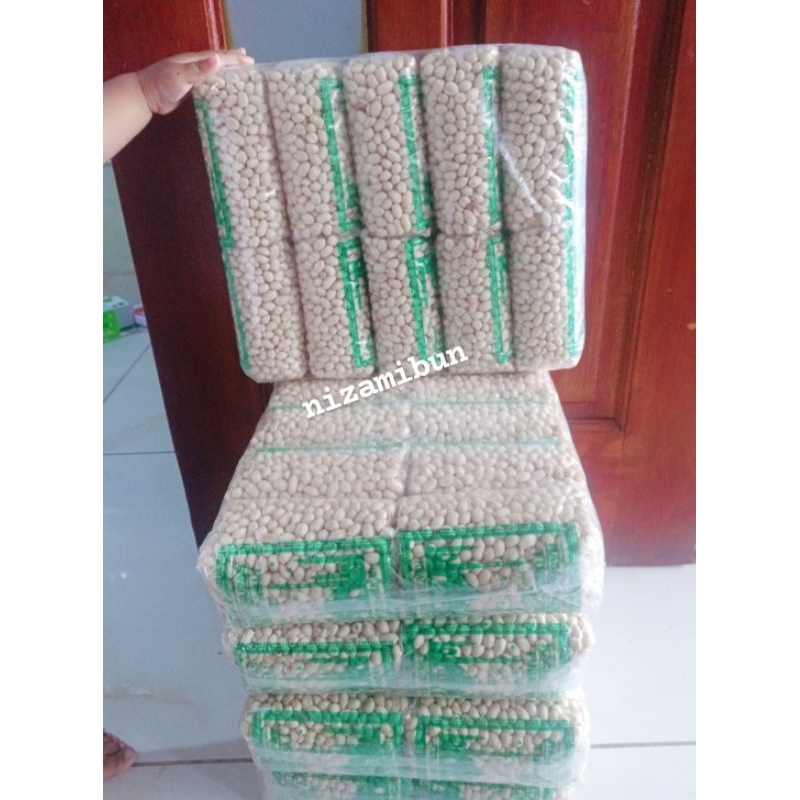 

KACANG LEBARAN TUBAN LARIS MANIS