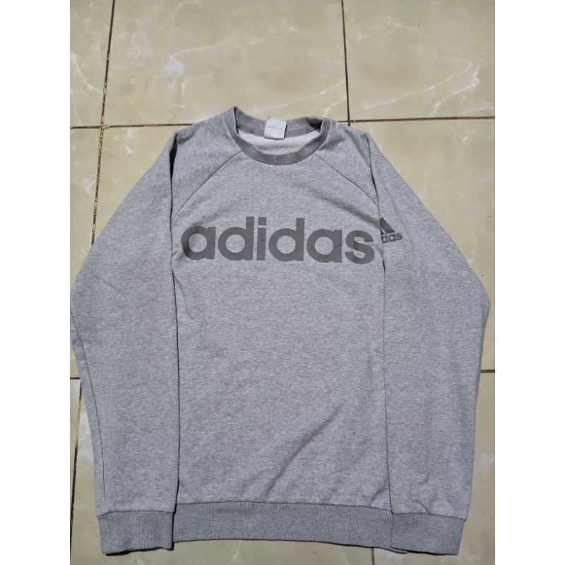 Adidas casual