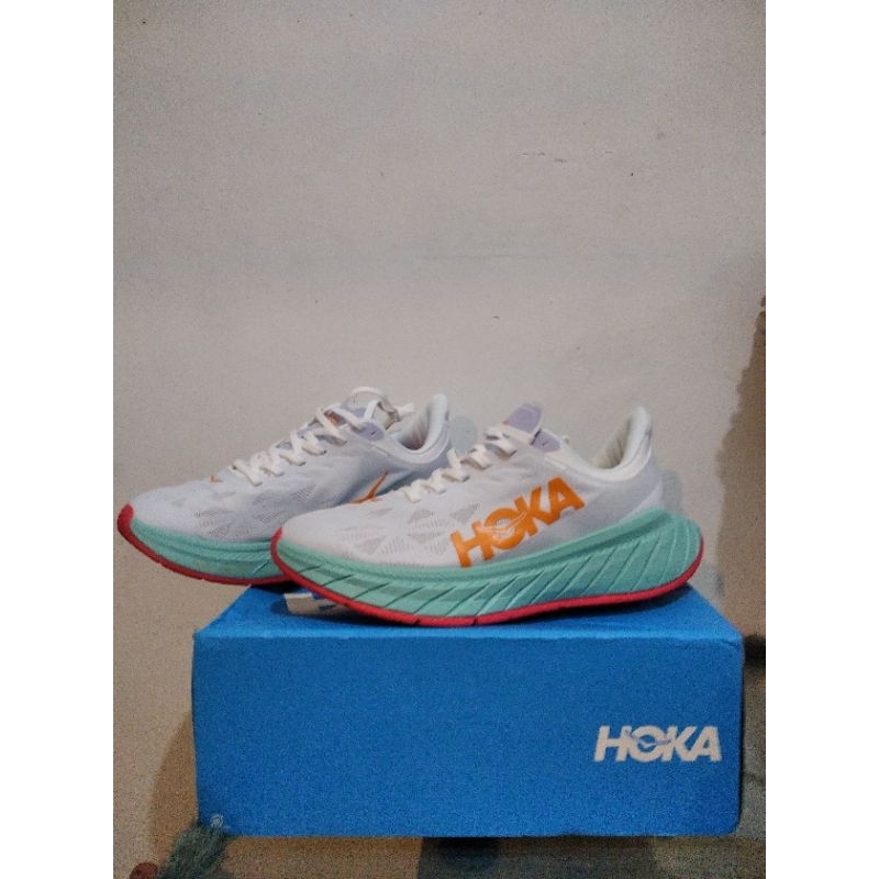hoka carbon x2
