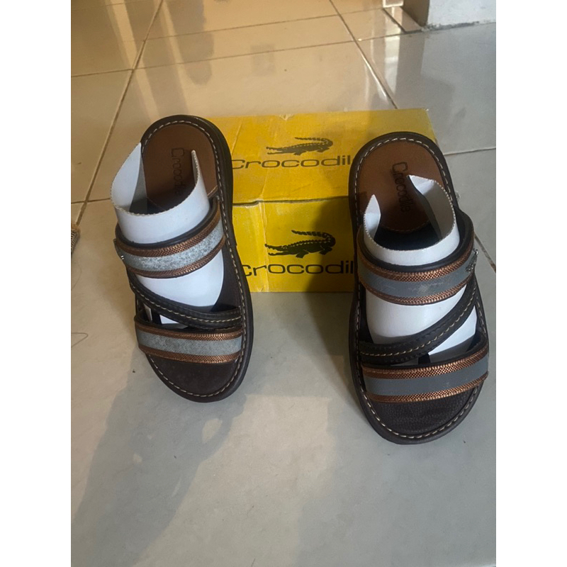 sandal crocodile