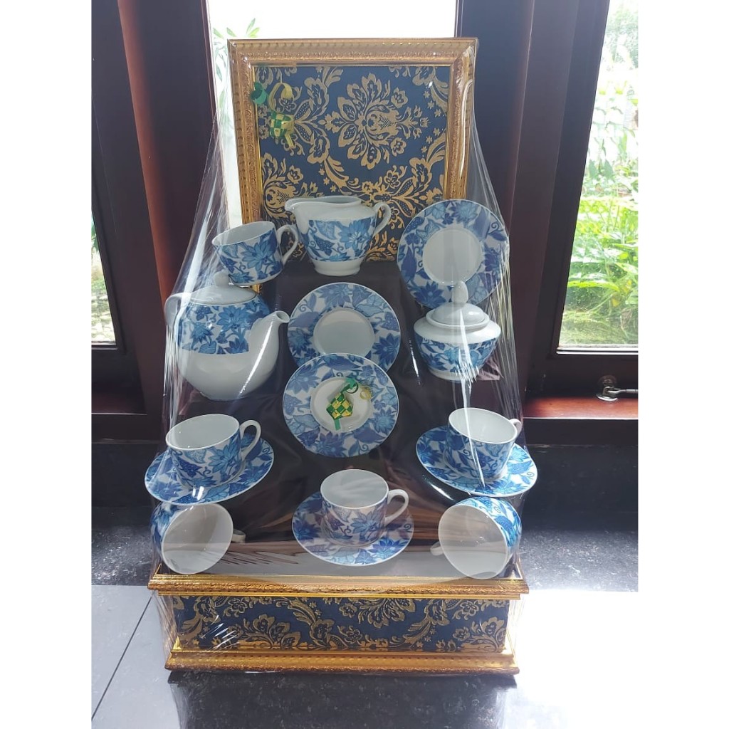 

Parcel Lebaran Keramik Pecah Belah Tea Set Lengkap Mewah Murah Meriah
