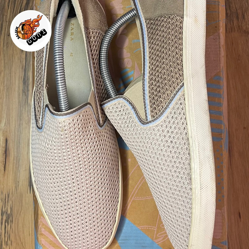 zara man slip on size 42