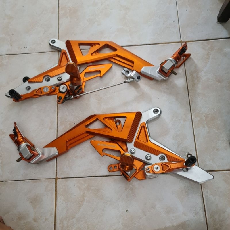 footstep kiri kanan ER6N ER6F ER6 BIKERS