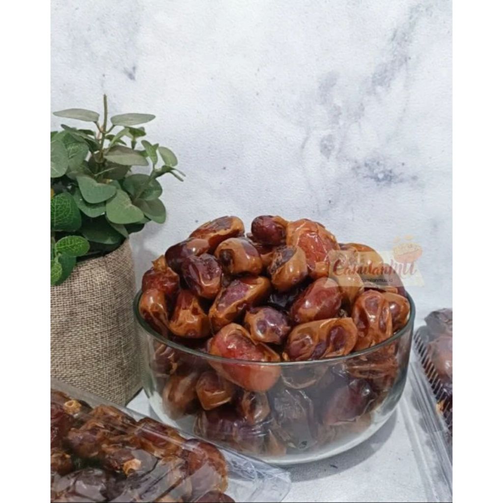 

KURMA KHALAS AL BARAKAH ORIGINAL PREMIUM (BERAT 500 GRAM)
