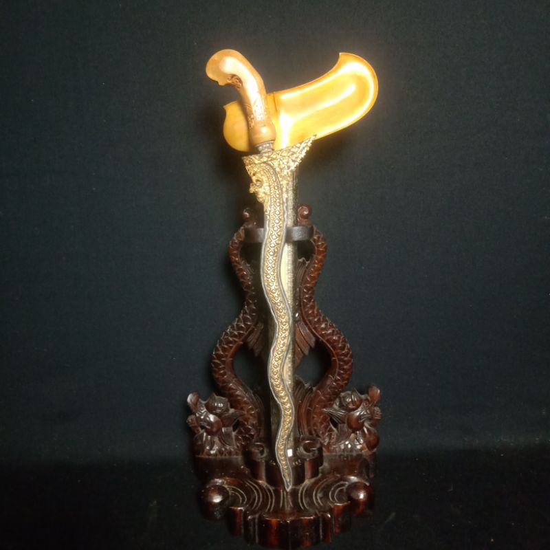 keris naga sapto kinatah