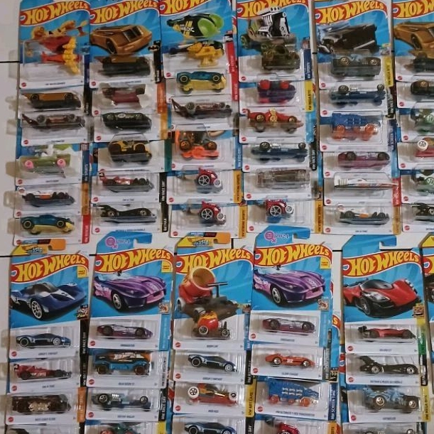 HOTWHEELS FANTASY CAR 1 DUS (72 PCS)