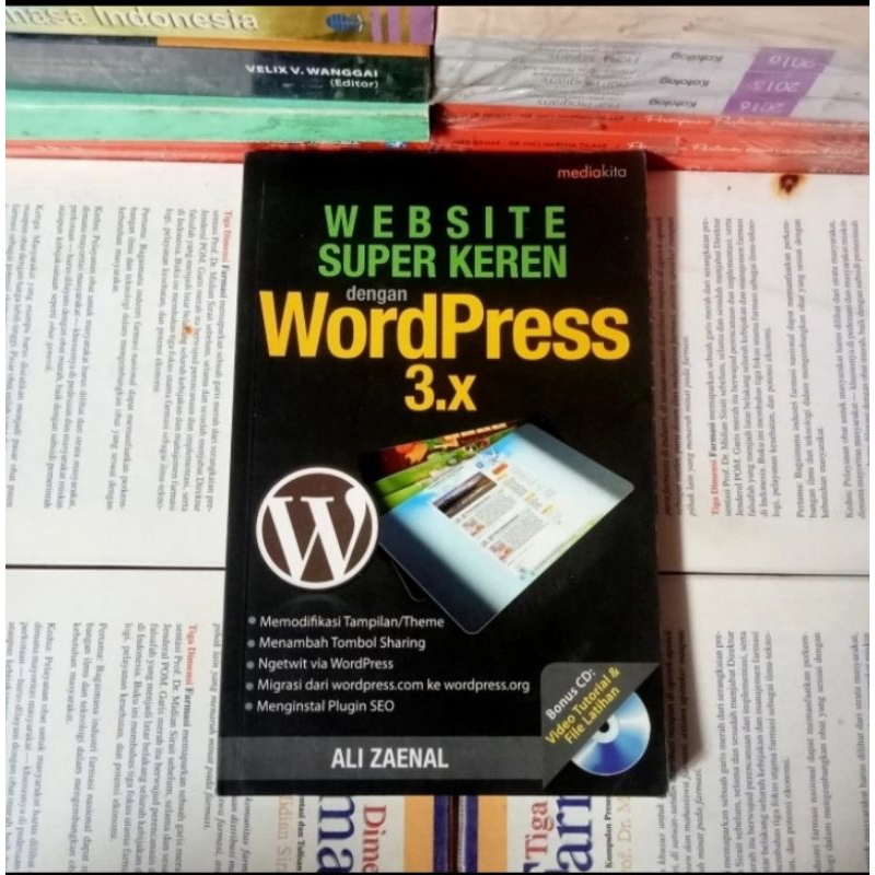 BUKU ORIGINAL WEBSITE SUPER KEREN WORDPRESS