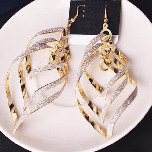 is ANTING MUTIARA ANTING SELEBGRAM ANTING PANJANG ANTING KOREA ANTING DAUN ASW