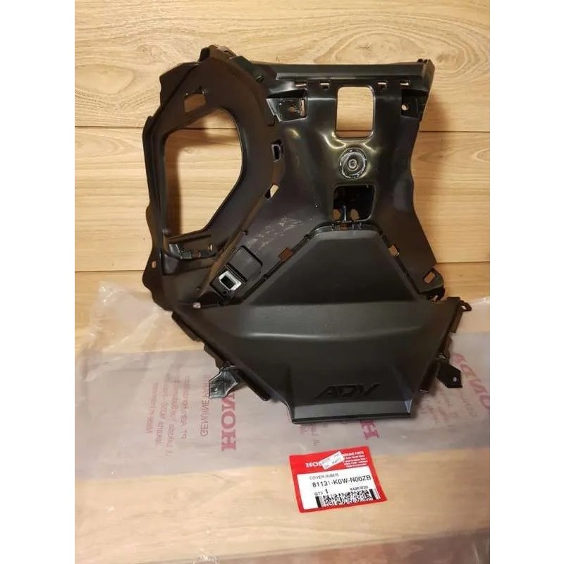 Cover,Inner (Cover Tengah Inner) – ADV 150 - 81131K0WN00ZB