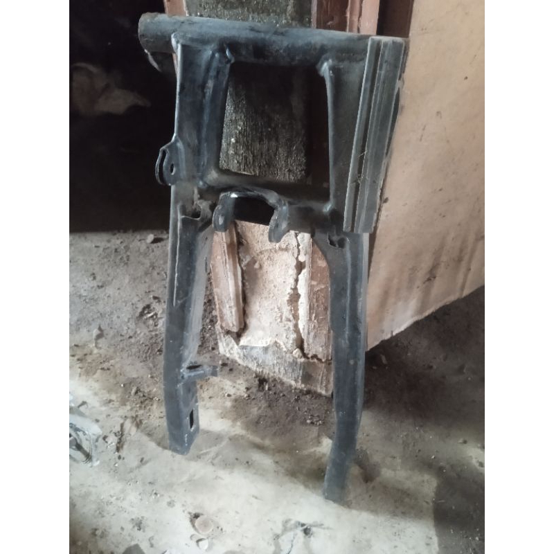 swing arm Scorpio z original