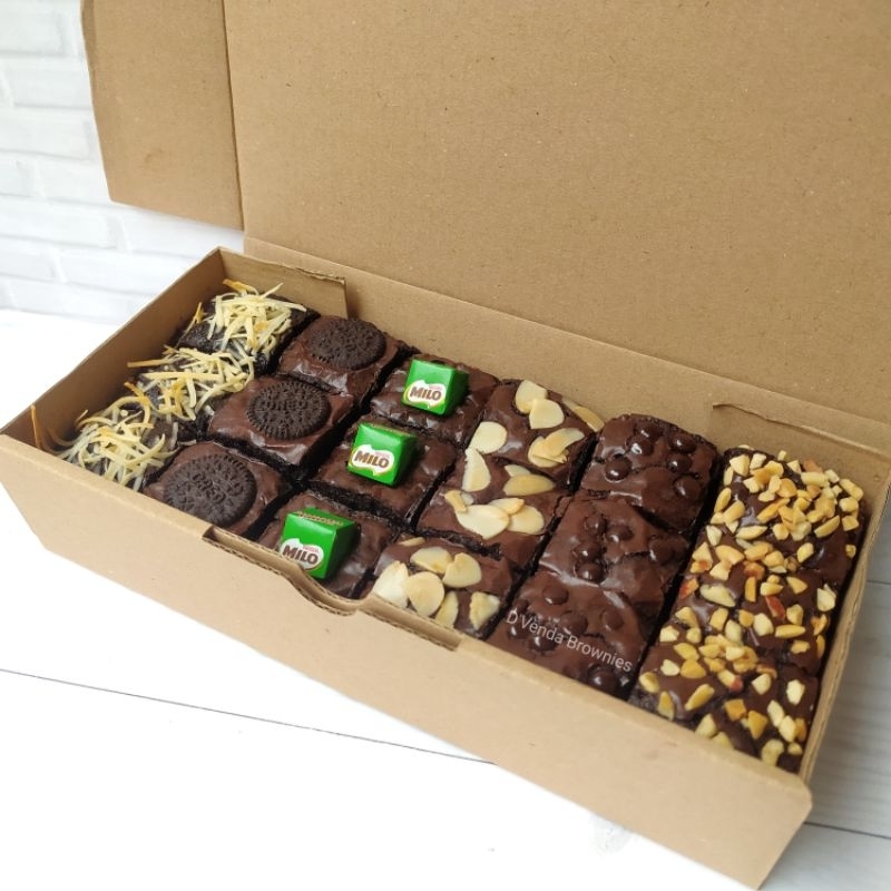 

Fudgy Brownies Coklat panggang uk 22x10cm isi 18 sekat Hampers Lebaran Hampers Idul Fitri Hampers Ramadhan