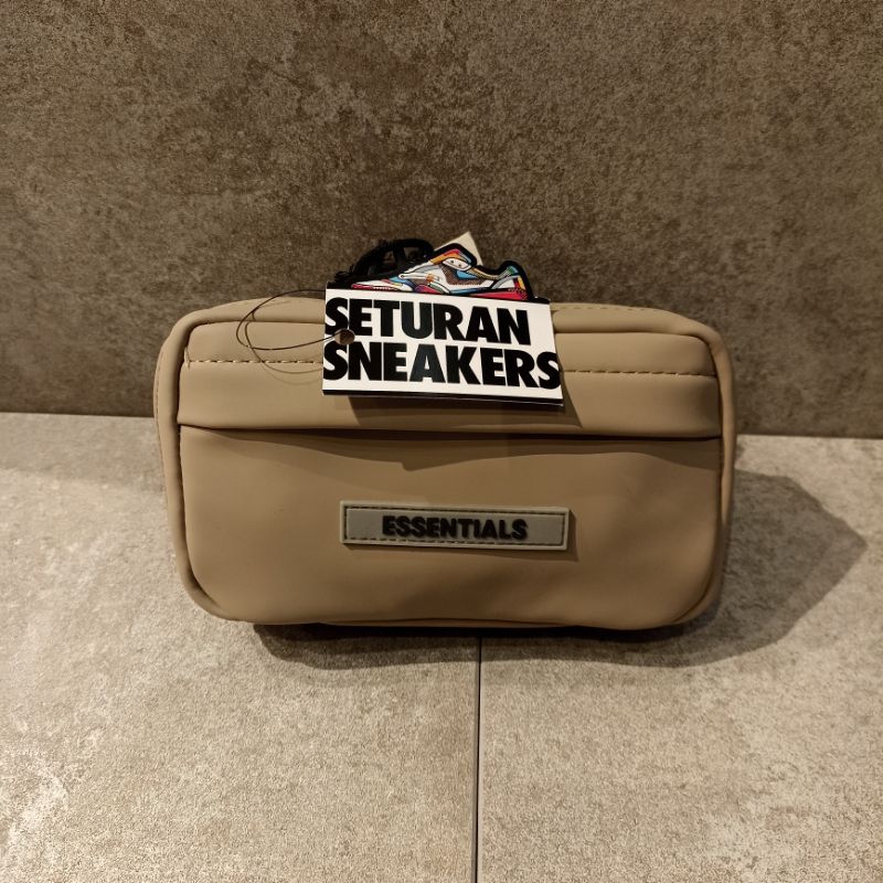 Tas Pinggang Fear Of God Essentials Cream