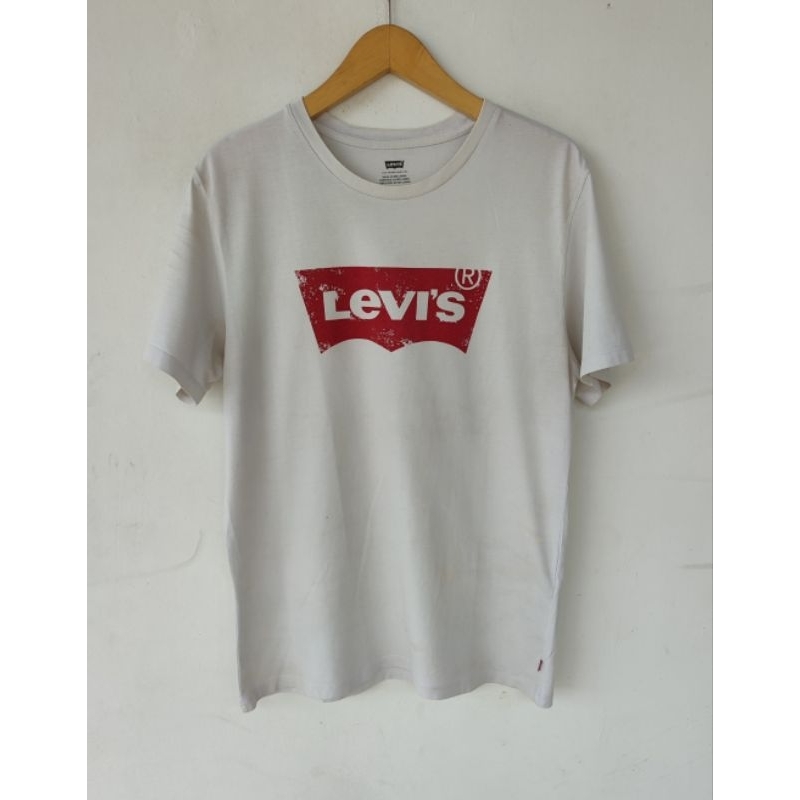 KAOS LEVIS BATWING PUTIH