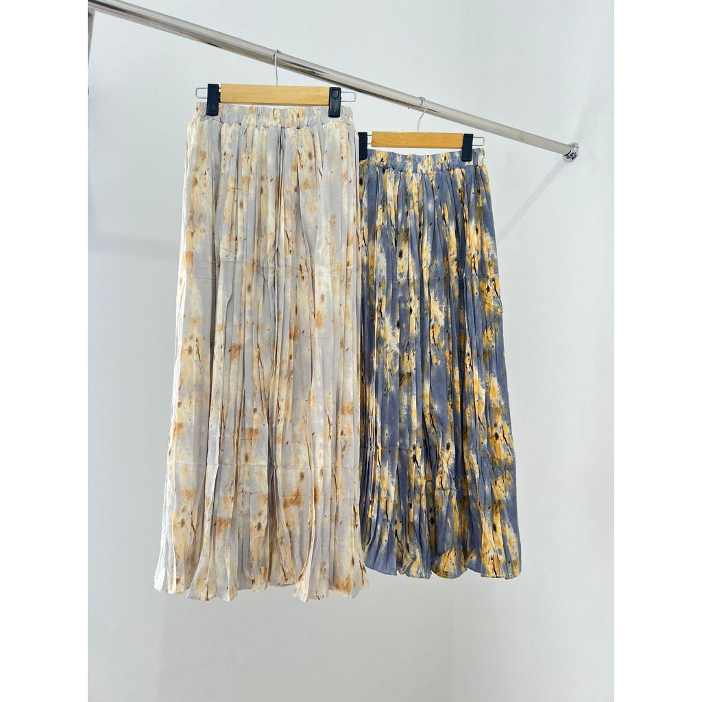 Naddean - Rok Plisket Prisket Wanita Panjang Motif Langit Warna Pastel Biru / Women Maxi Skirt