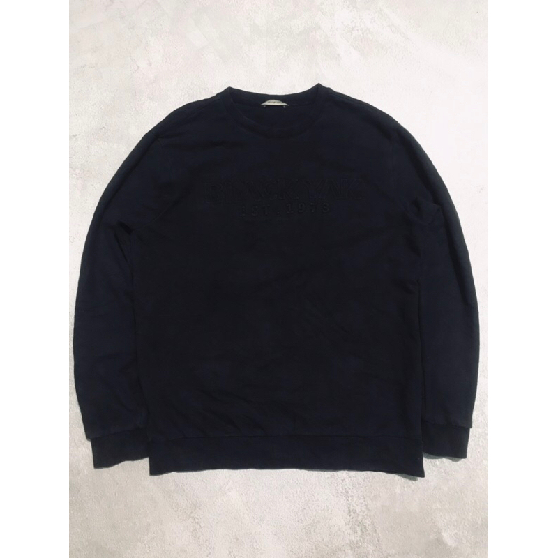 crewneck black yak