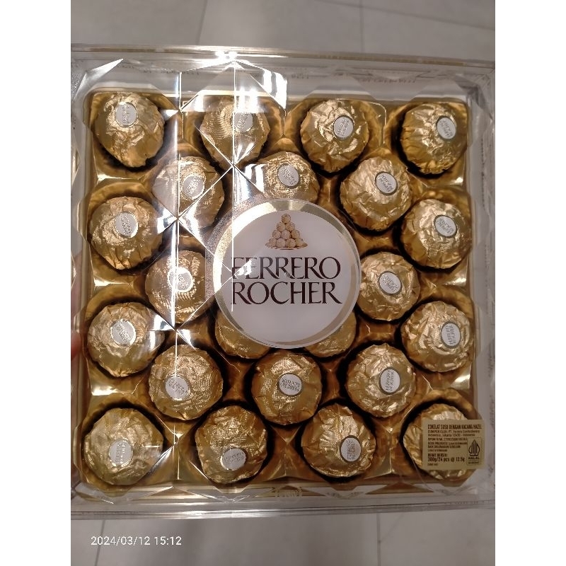 

FERRERO ROCHER isi 24, coklat, hampers natal, kado natal, parcel, coklat hazelnut, chocolate impor