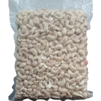 

CASHEW NUT 1KG MENTAH VAKUM KACANG MENTE KACANG METE CAP KAPAL LAYAR KUALITAS EXPORT