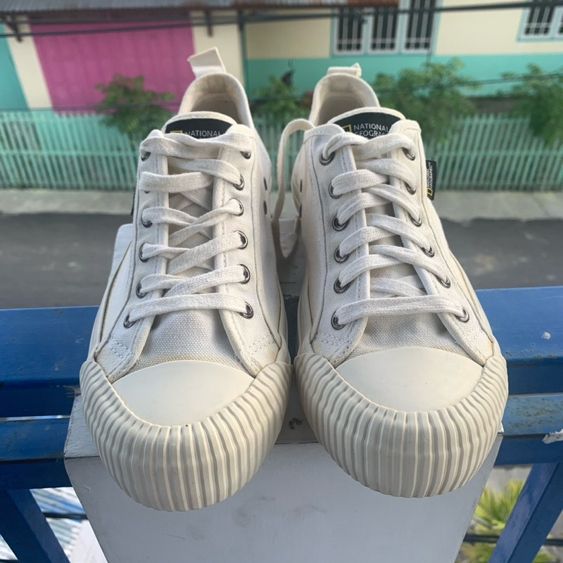 Sepatu Natgeo