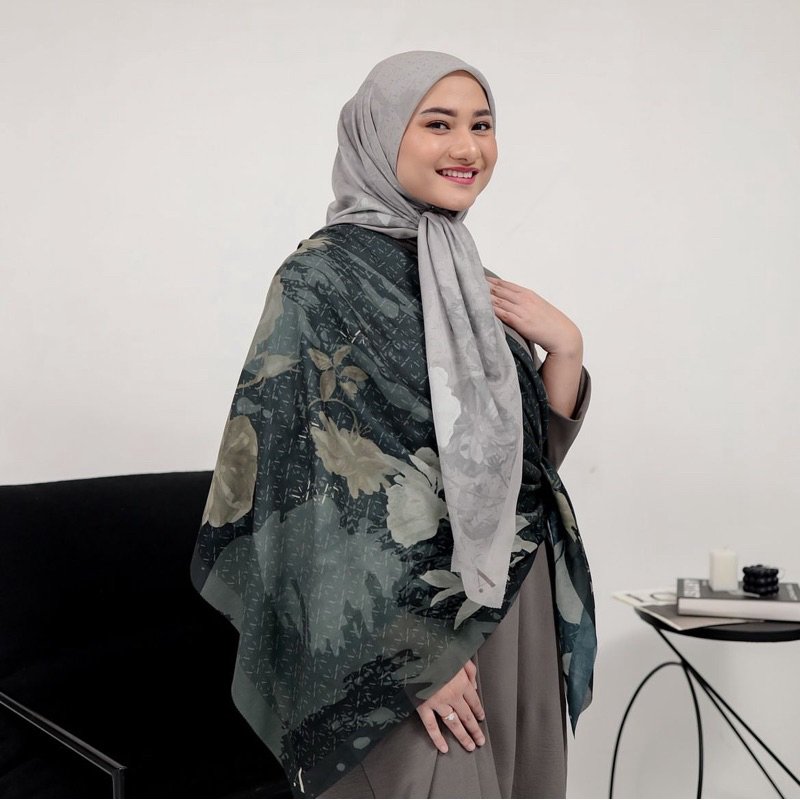 ARASCARF Zira Monogram Series 1.0