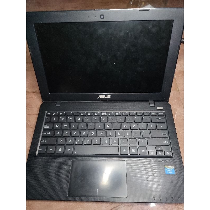 DI JUAL LAPTOP AZUZ MATOT