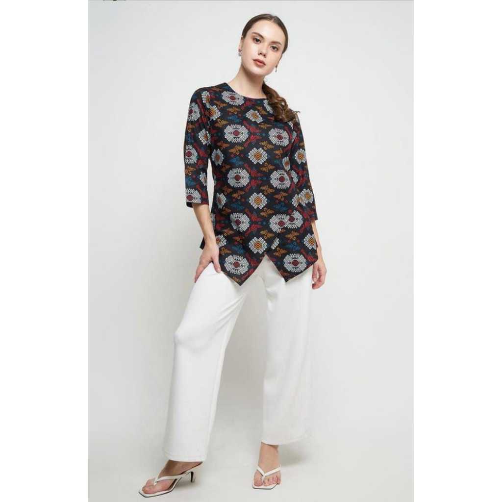 PAKAIAN WANITA BATIK ARTHALOKA