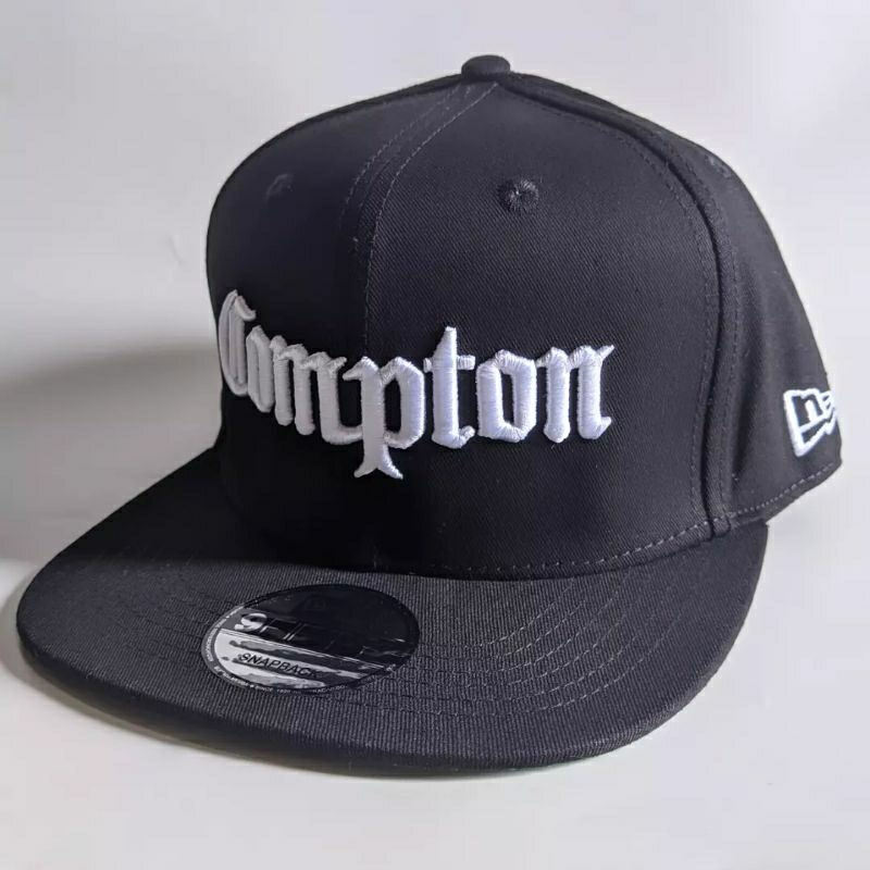 Topi Snapback Compton Black white import