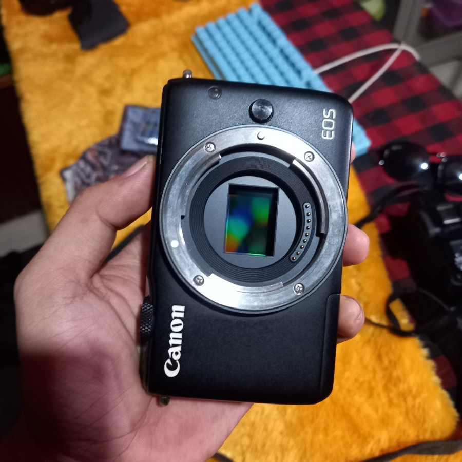 KAMARE CANON M10 BODY ONLY NO LENSA BEKAS SECOND