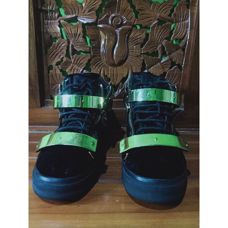 Giuseppe Zanotti.Size:42