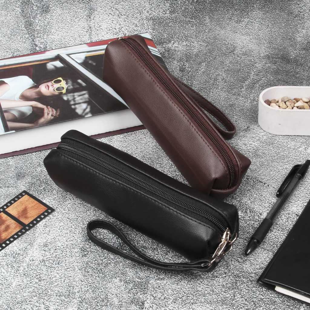 

TEMPAT PENSIL ANTI AIR BAHAN KULIT SINTETIS ZS59