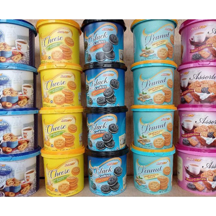 

BISKITOP TOPLES CHEESE CREAM ASSORTED BLACK COOKIES BUTTER COOKIES 360 GRAM