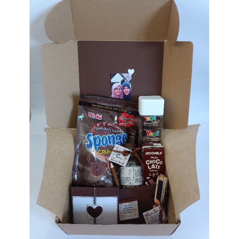 

[ACHER Series] Hampers Gift Box Snack Box As Sweet As You with Games & Vitamin Quotes - Chocolate Lover