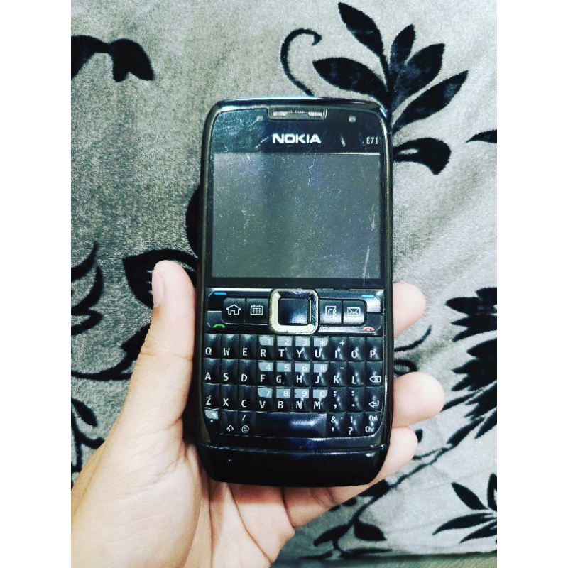 Nokia E71