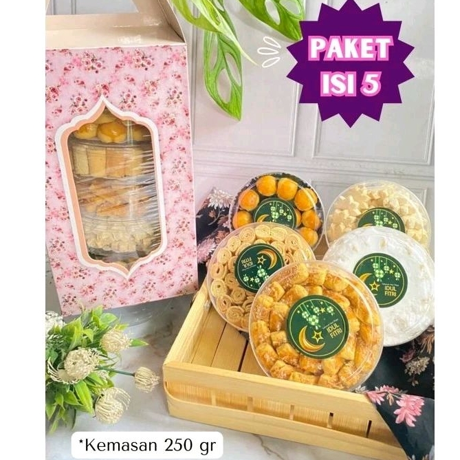 

Hampers Lebaran Kue kering Nastar Kastengel Putri Salju Sagu Keju Semprit Thumbprint eggroll Lidah Kucing Hampers Ramadhan Hampers Idul Fitri Hampers kue Kering
