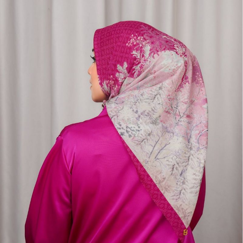 Holiday series Buttonscarves