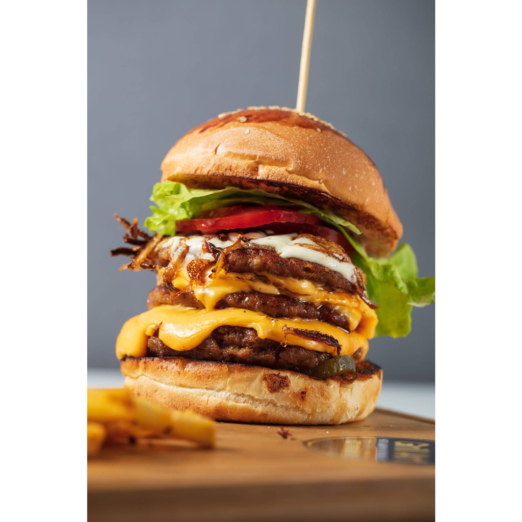 

CHEESY BURGER SLICE 1KG / RED ORANGE CHEDDAR CHEESE 84 SLICES - 100% HALAL