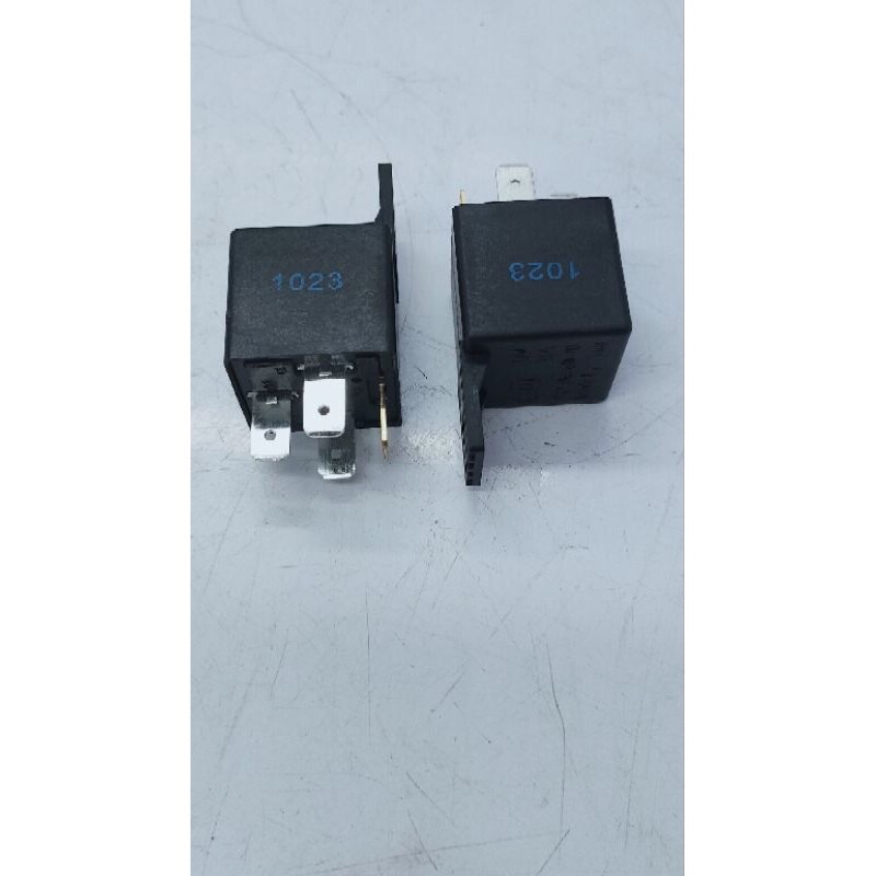 Relay Hella Kaki 4 12 Volt 30 Ampere Relay 1023