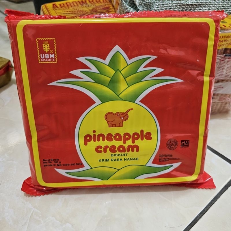 

UBM BISKUIT PINEAPPLE CREAM 300GR