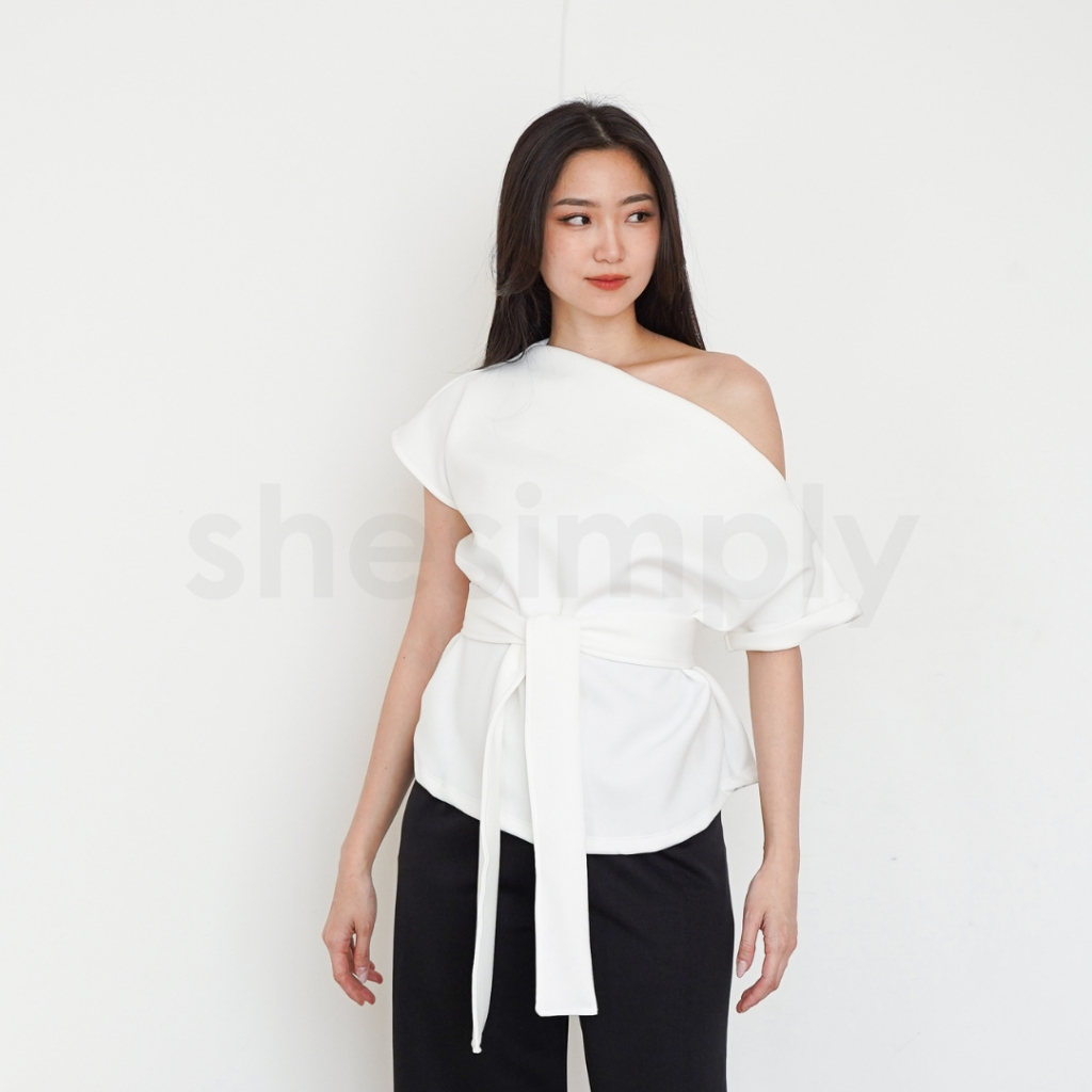 Shesimply Vienna Top Atasan Casual Wanita Korea Sabrina One Shoulder / Off Shoulder Top / Blouse