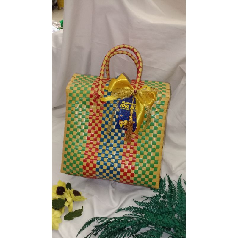 

hampers / parcel lebaran tas anyaman