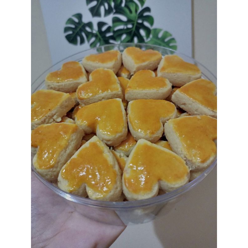 

PREMIUM KUE KACANG SPECIAL(dengan selai kacang dan kacang sangrai)